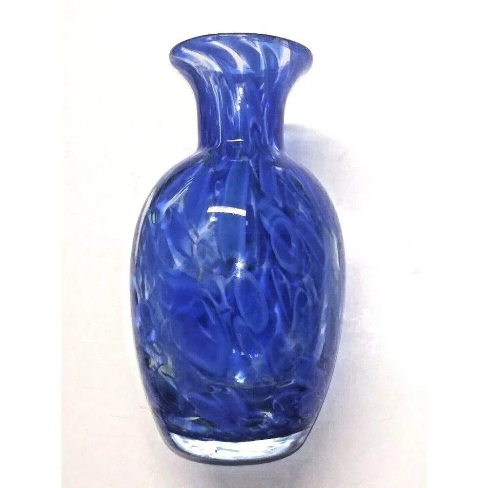Art Glass vase Splatter Mottled/Thumb print blue White Murano style 9